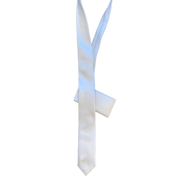Brand Q Italy Solid White Slim Mens Necktie Set Tie  Matching Pocket Hanky New - Picture 1 of 6